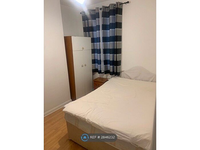 1 Bedroom Terraced House To Rent In Harvey Road, London, E11