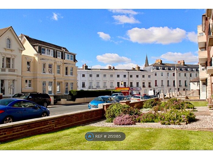 3 Bedroom Flat To Rent In Ashbourne Court, Eastbourne, BN21