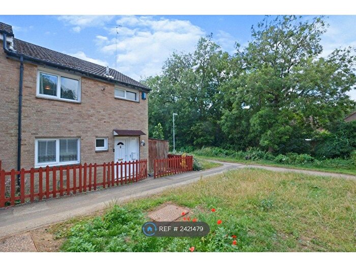 3 Bedroom End Of Terrace House To Rent In Maidencastle, Northampton, NN3