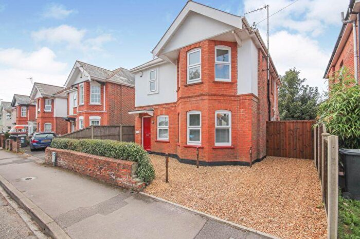 5 Bedroom Detached House To Rent In Capstone Road, Bournemouth, BH8