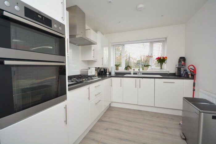 3 Bedroom Property To Rent In Manston Road, Ramsgate, CT12