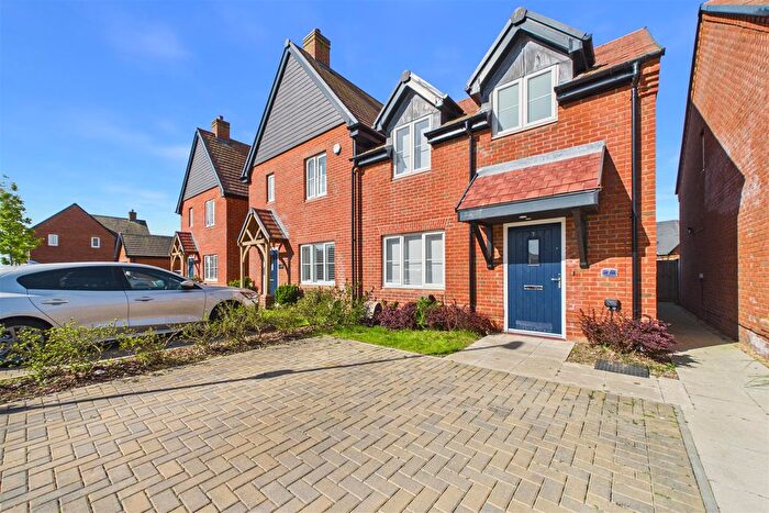 3 Bedroom Semi Detached House To Rent In Water Meadows Way, Bognor Regis, PO21