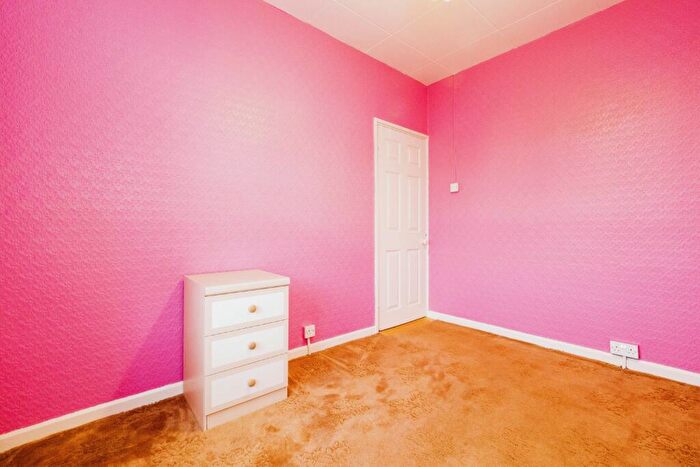 3 Bedroom Terraced House For Sale In Goresbrook Road, Dagenham, RM9