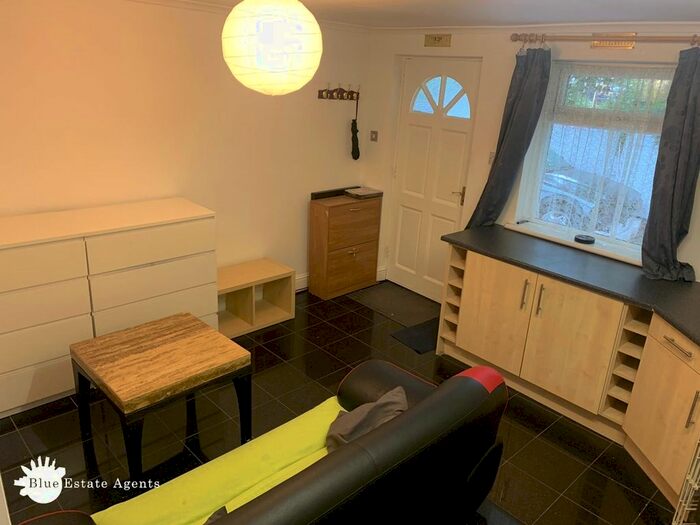 1 Bedroom Flat To Rent In Wentworth Road, Southall, UB2