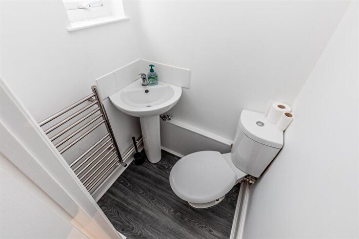 2 Bedroom End Of Terrace House To Rent In Boston Road, Bristol, BS7