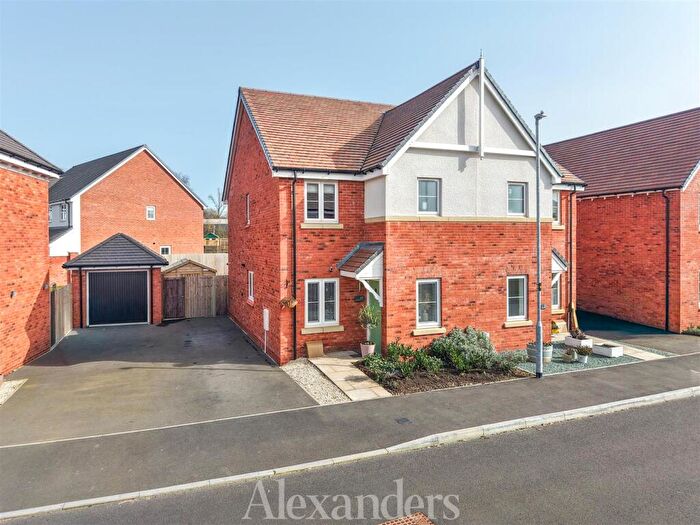 3 Bedroom Semi Detached House For Sale In Sedgmere Road, Market Bosworth, CV13