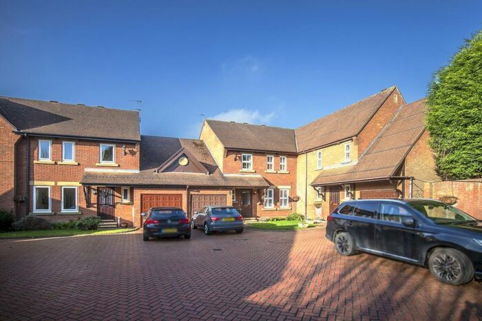 4 Bedroom House To Rent In Three Mile Court, Gosforth, NE3