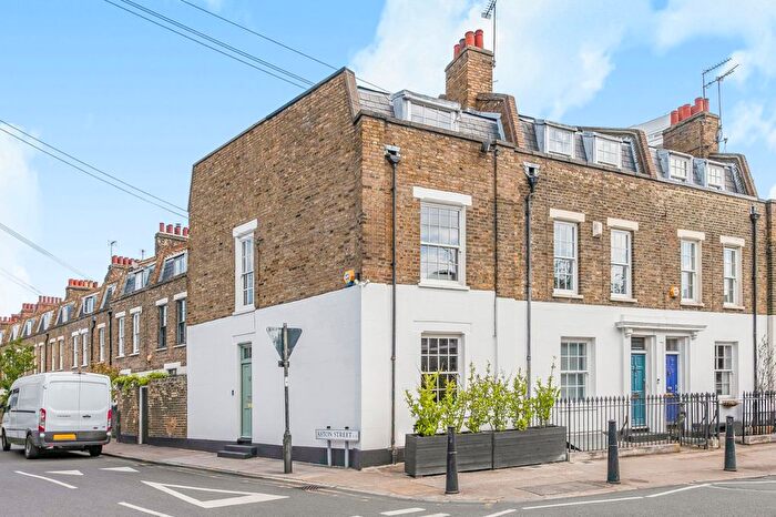 4 Bedroom End Terrace House For Sale In Salmon Lane, Canary Wharf, E14