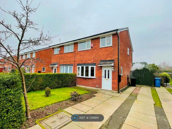 3 Bedroom Semi-Detached House To Rent In Coltsfoot Drive, Broadheath, Altrincham WA14