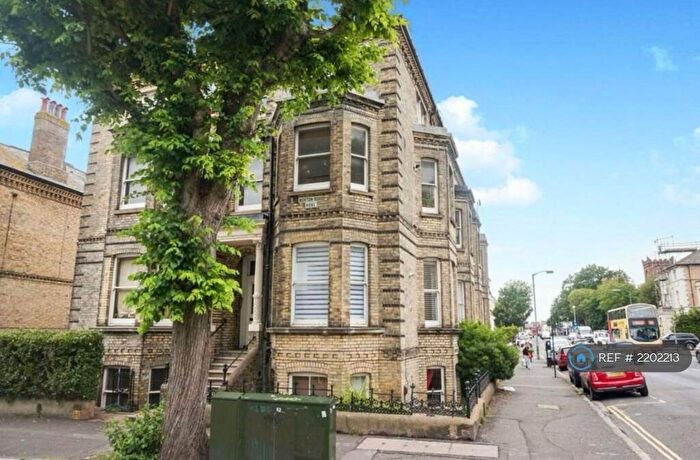 1 Bedroom Flat To Rent In Norton Road, Hove, BN3
