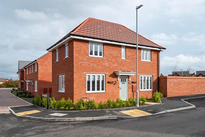 3 Bedroom House For Sale In Kings Grove, Cranfield, Bedford, MK43