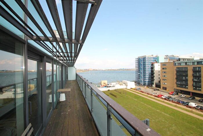 2 Bedroom Apartment To Rent In Prospect Place, Cardiff Bay, CF11