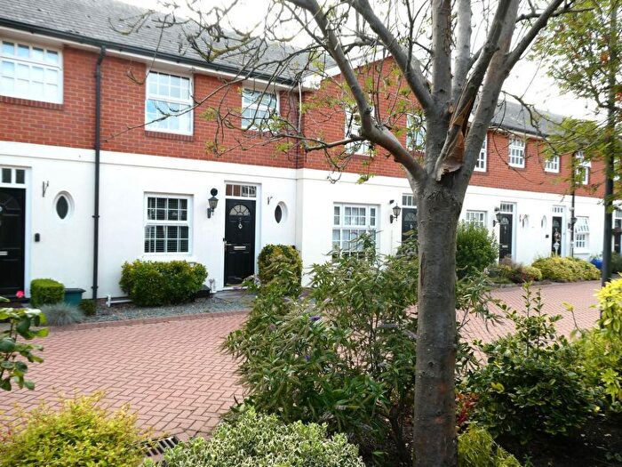 2 Bedroom Mews To Rent In Bedford Court, Bawtry, DN10