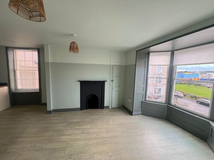 2 Bedroom Flat To Rent In Albert Terrace, Margate, CT9