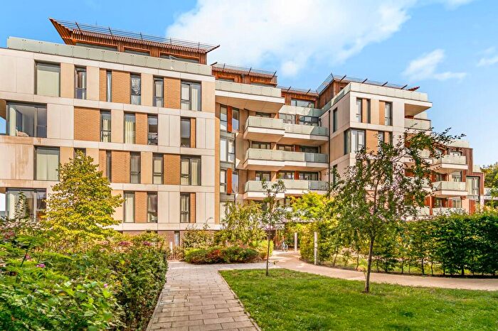 2 Bedroom Flat To Rent In Elder House, Quebec Way, SE16