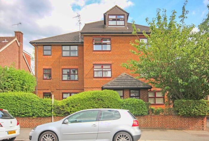 1 Bedroom Flat To Rent In Lewin Road, London, SW16