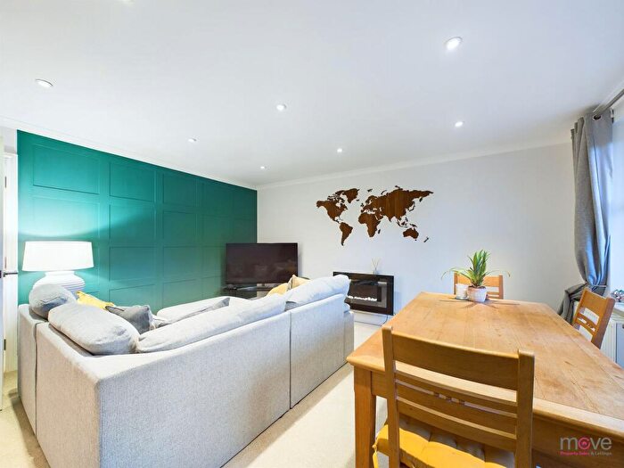 2 Bedroom Apartment For Sale In St. Georges Place, Cheltenham, GL50