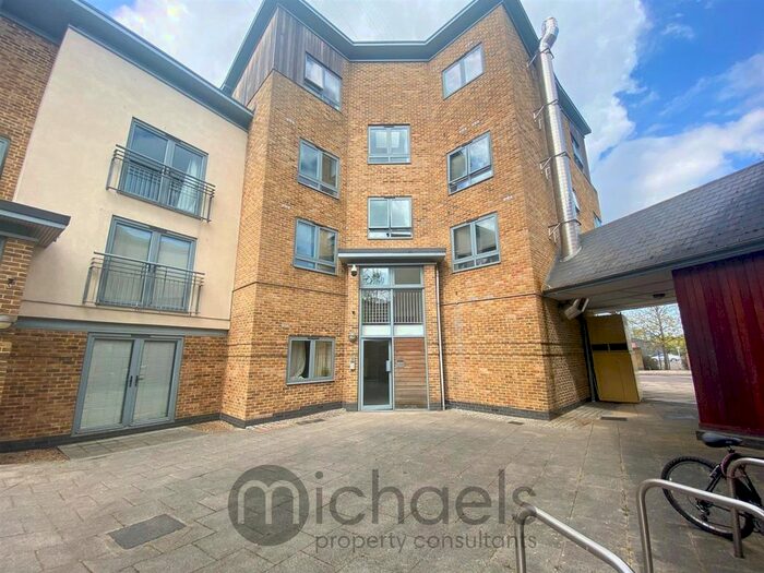 2 Bedroom Flat To Rent In Ballantyne Drive, Colchester, CO2