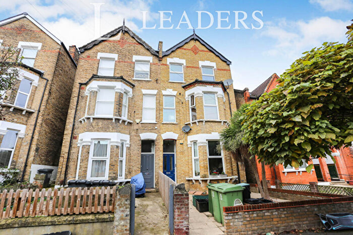 Studio To Rent In London, SE26