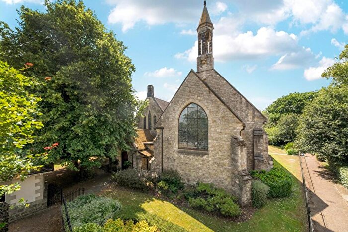 3 Bedroom Semi-Detached House For Sale In The Chapel, Fennel Close, Maidstone, ME16