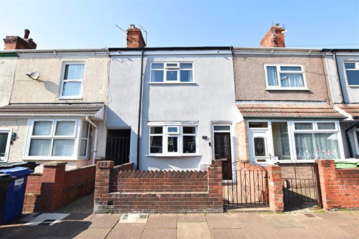 2 Bedroom Terraced House For Sale In Cooper Road, Grimsby, DN32