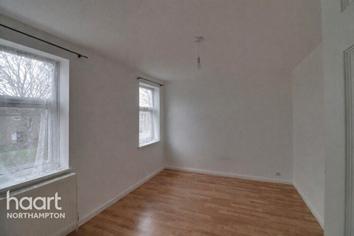 4 Bedroom Terraced House To Rent In Minerva Way, Wellingborough, NN8