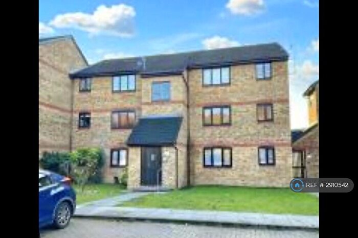 Studio To Rent In Britten Court, Stratford London, E15