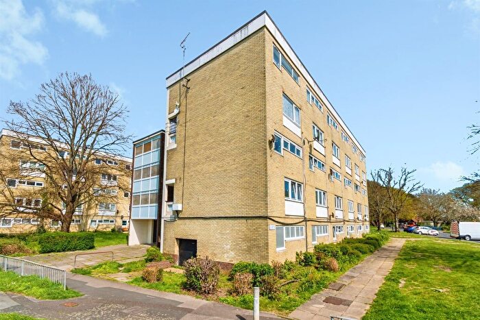 2 Bedroom Flat For Sale In Taranto Road, Southampton, SO16