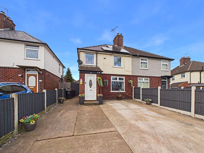 3 Bedroom Semi Detached House For Sale In Strawberry Bank, Huthwaite, Nottinghamshire, NG17