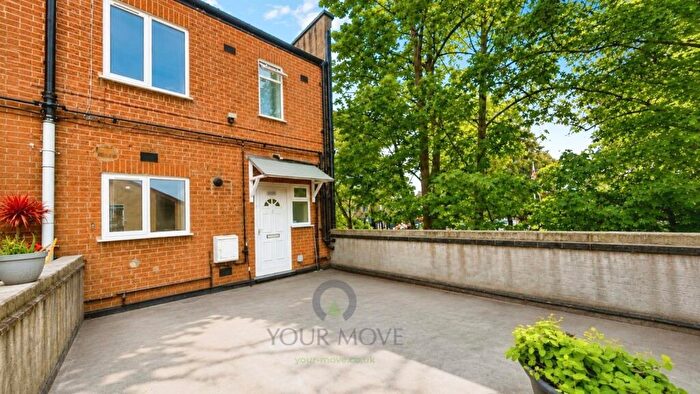 2 Bedroom Flat To Rent In Broadway, Bexleyheath, Kent, DA6