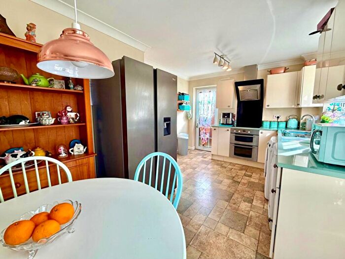 3 Bedroom Detached House For Sale In Somerdale Close, Westlea, Swindon, SN5