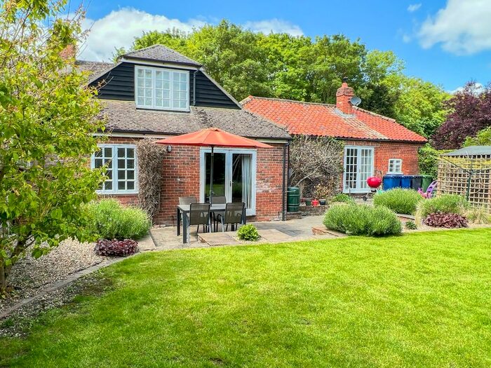 4 Bedroom End Of Terrace House For Sale In Brick Row, Babraham, Cambridge, CB22