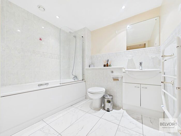 2 Bedroom Apartment To Rent In West Street, City Centre, Sheffield, S1