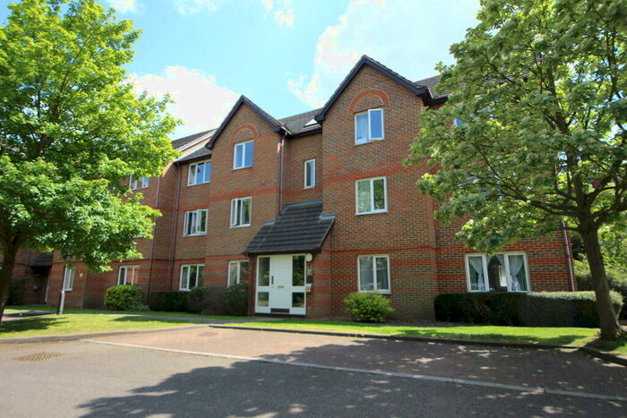 2 Bedroom Flat To Rent In John Austin Close, Kingston Upon Thames, KT2