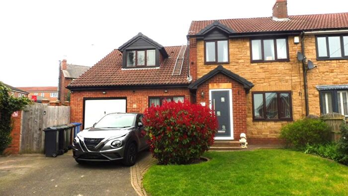 4 Bedroom Semi Detached House For Sale In Reed Close, Darfield, S73