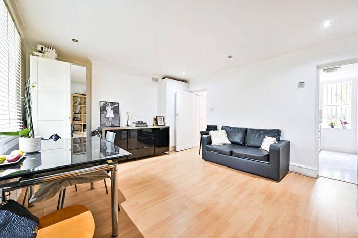 1 Bedroom Flat For Sale In Lisson Grove, St John's Wood, London, NW1