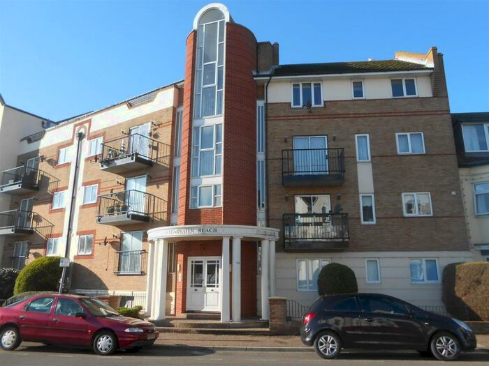 2 Bedroom Flat To Rent In Clearwater Reach, Marine Parade East, Clacton-On-Sea, CO15