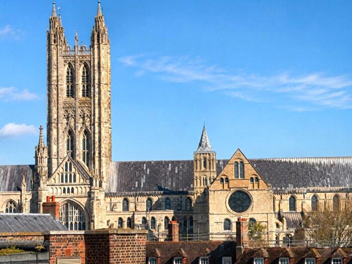 3 Bedroom Flat To Rent In Canterbury Lane, Canterbury, Kent, CT1