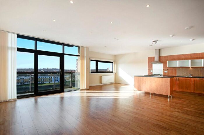 2 Bedroom Flat For Sale In Lancefield Quay, Finnieston, Glasgow, G3