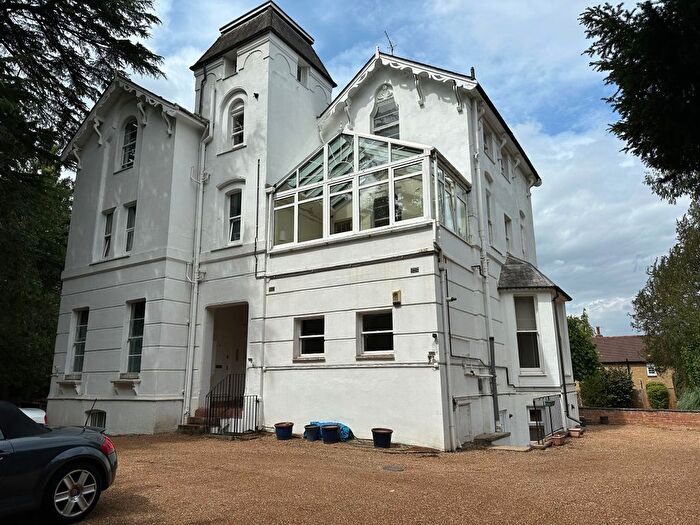 Studio To Rent In Portsmouth Road, Esher, KT10