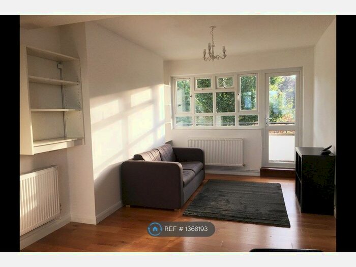 2 Bedroom Flat To Rent In Aldrington Road, London, SW16