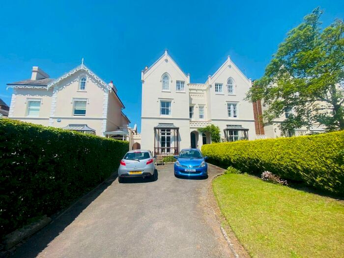 2 Bedroom Apartment To Rent In Leam Terrace, Leamington Spa, CV31