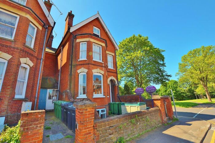 Apartment To Rent In York Road, Guildford, Surrey, GU1