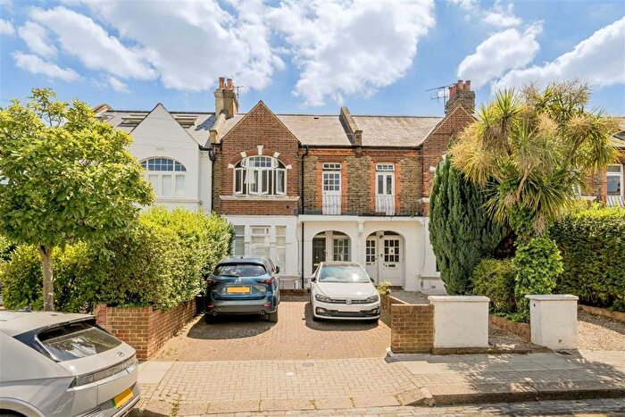 2 Bedroom Flat For Sale In Dornton Road, Balham, SW12