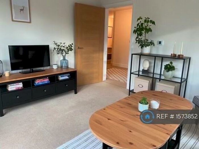 1 Bedroom Flat To Rent In Lansdowne Place, Taplow, Maidenhead, SL6