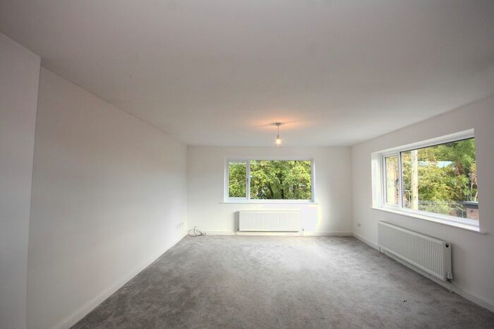 3 Bedroom Flat To Rent In Liverpool Road, Preston, Lancashire, PR4