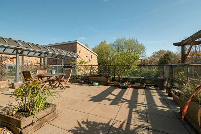 1 Bedroom Flat For Sale In Pepys Court, Cambridge, CB4