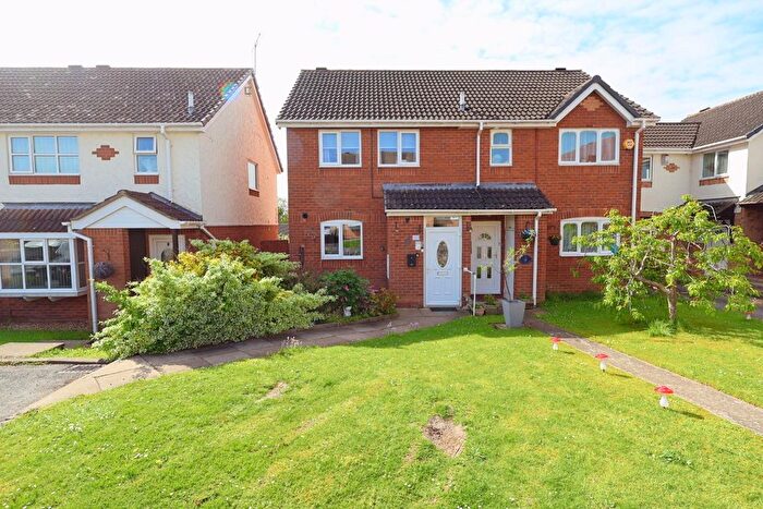 3 Bedroom Semi-Detached House For Sale In Highmore Court, Wrexham, LL13