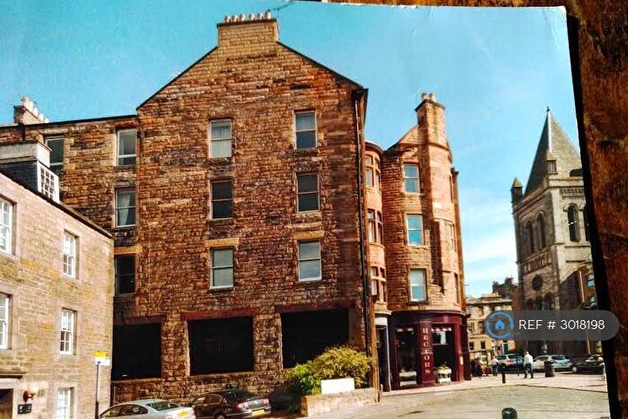 2 Bedroom Flat To Rent In Deanhaugh Street, Edinburgh, EH4