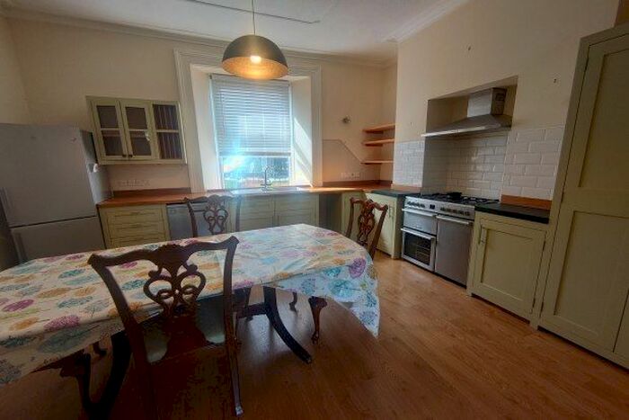 4 Bedroom Property To Rent In Arundel Crescent, Plymouth, PL1